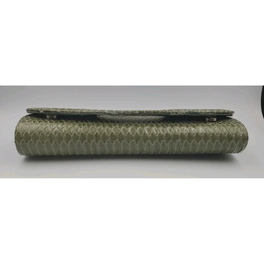 Bijoux Terner Green Faux Snake Skin Clutch Purse Handbag 12‎ x 5 x 1.5